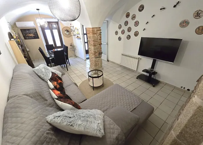 La Morada Del Maestre * Caces